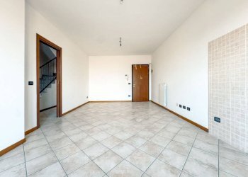 Cucina - Three-room apartment via siai 2, Borgomanero - photo 3