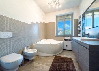 Bagno - Villa dante alighieri 81, hamlet Ballarate, Leggiuno - photo 15
