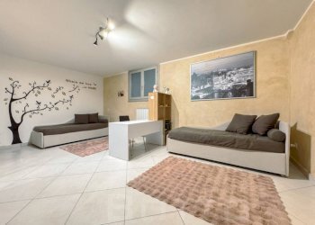 Salone - Villa dante alighieri 81, hamlet Ballarate, Leggiuno - photo 31