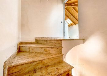 Scala - Appartamento via Sanado 58, Borgomanero - foto 2