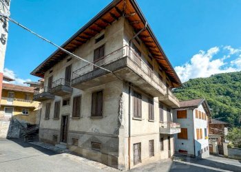Facciata - Villa via Sant'anna 2, Valstrona - foto 1