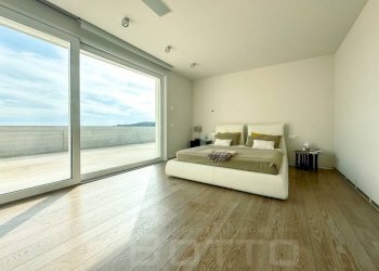 Camera da letto - Villa via Giovanni Zanetta 9, Romagnano Sesia - photo 42