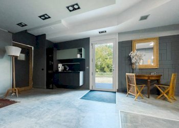 Interno non residenziale - Negozio via sottolusignana 22, Gozzano - foto 3