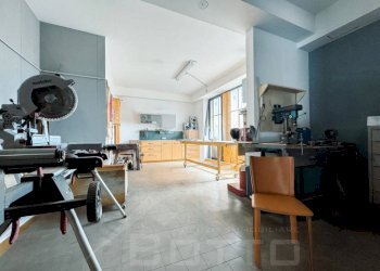 Interno non residenziale - Negozio via sottolusignana 22, Gozzano - foto 9
