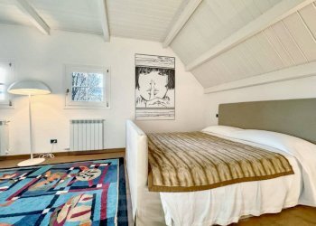 Camera da letto - Appartamento via castelconturbia 10, Agrate Conturbia - foto 11
