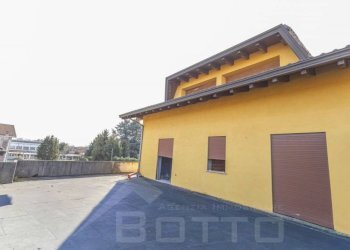 Facciata - Villa via novara 302, Borgomanero - photo 20