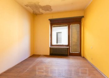 Camera da letto - Stable - Palace via Dante 24, Gozzano - photo 10