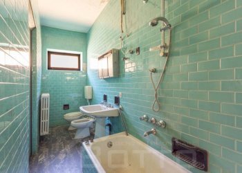 Bagno - Stable - Palace via Dante 24, Gozzano - photo 11