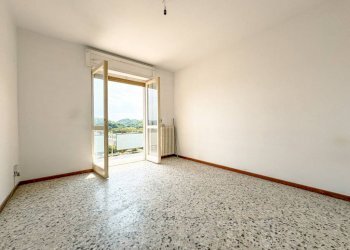 Camera da letto - Appartamento via Piave, Pogno - foto 2