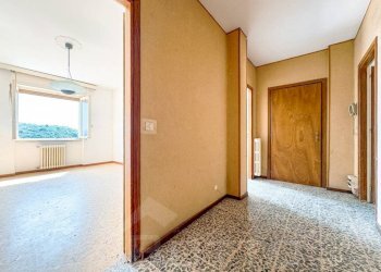 Corridoio - Appartamento via Piave, Pogno - foto 9