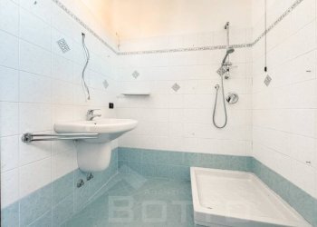Bagno - Appartamento via CEREDO 18, Borgomanero - foto 9