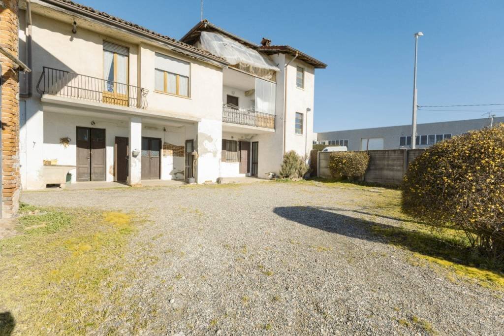 Facciata - Villa via Callona 28, Gargallo - foto 1