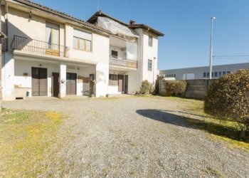 Facciata - Villa via Callona 28, Gargallo - foto 1