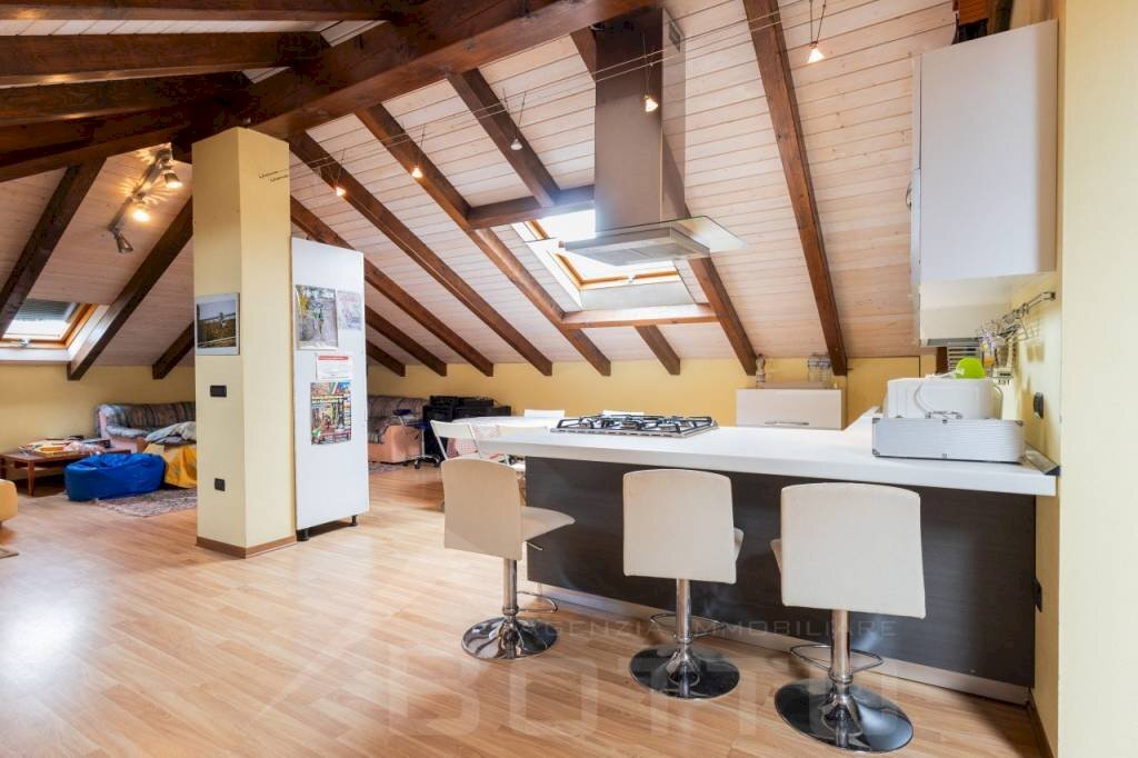 Studio - Villa via Principe Umberto 16/q, Borgomanero - foto 2