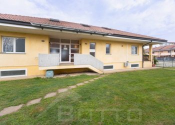 Facciata - Villa via Principe Umberto 16/q, Borgomanero - photo 37