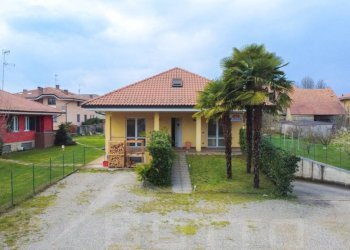 Facciata - Villa via Principe Umberto 16/q, Borgomanero - photo 38