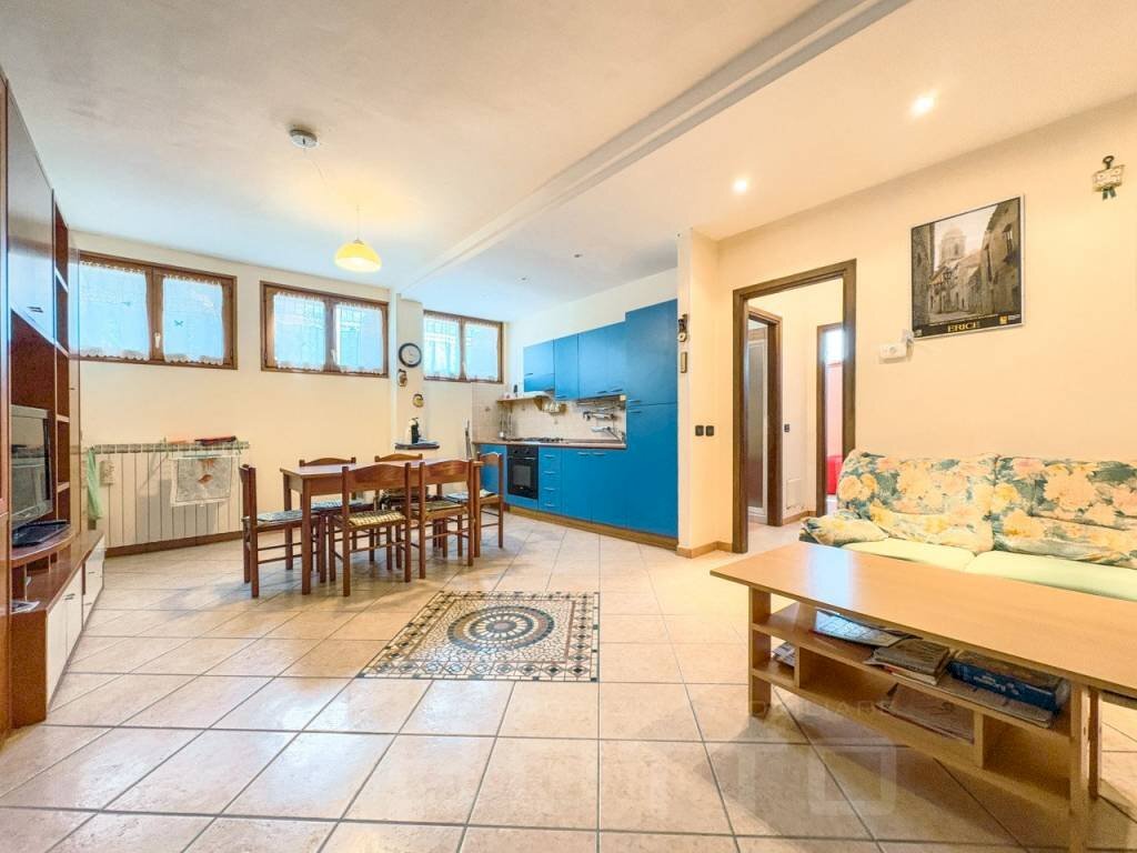 Salone - Three-room apartment villaggio santa rita 25, Craveggia - photo 1