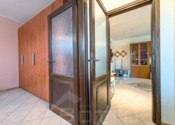 Corridoio - Appartamento villaggio santa rita 25, Craveggia - foto 12