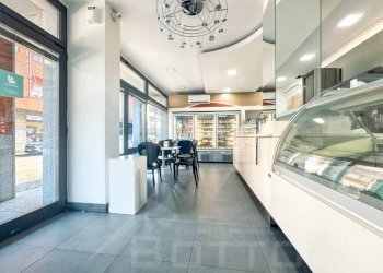 Interno non residenziale - Shop corso sempione 9, Borgomanero - photo 1