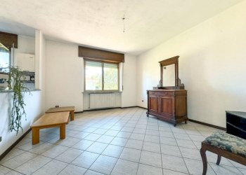 Salone - Trilocale via Novara 188/a, Borgomanero - foto 5