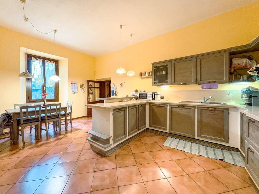Cucina - Villa via opagliolo 20, San Maurizio d'Opaglio - foto 2