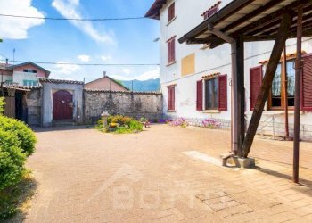 Cortile interno - Villa via opagliolo 20, San Maurizio d'Opaglio - foto 29