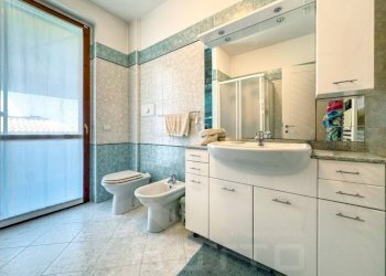 Bagno - Quadrilocale via Ceredo 27, Borgomanero - foto 11
