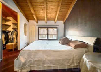 Camera da letto - Quadrilocale via Ceredo 27, Borgomanero - foto 17