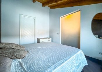 Camera da letto - Quadrilocale via Ceredo 27, Borgomanero - foto 19