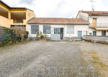 Cortile interno - Villa via raveglia 56, San Maurizio d'Opaglio - foto 21