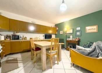 Cucina - Villa via regina villa 33, Gozzano - photo 1