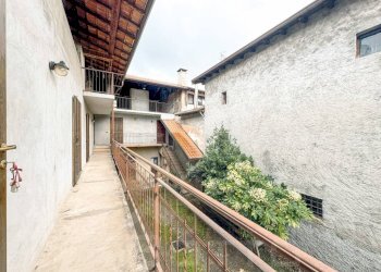 Balcone - Villa via regina villa 33, Gozzano - photo 15