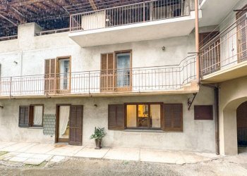 Facciata - Villa via regina villa 33, Gozzano - photo 19
