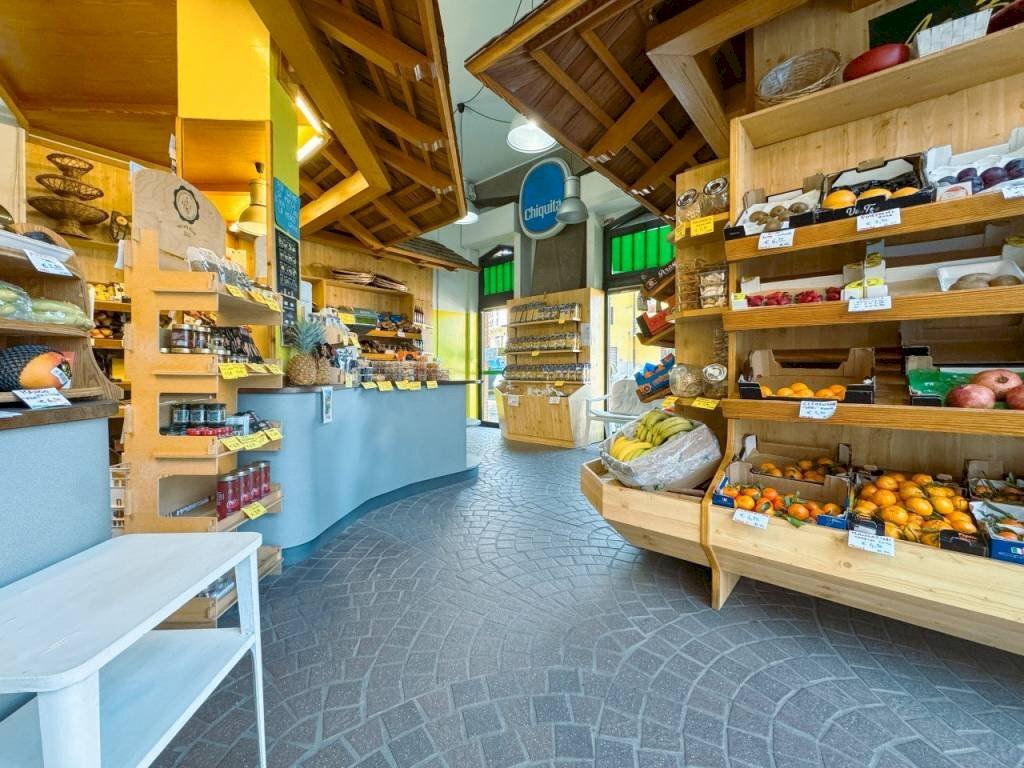 Interno non residenziale - Shop via aurelio godi 21, Gozzano - photo 1