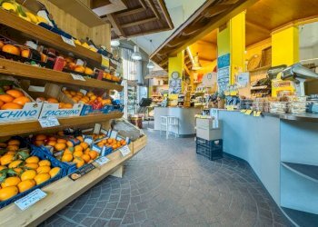 Interno non residenziale - Shop via aurelio godi 21, Gozzano - photo 4