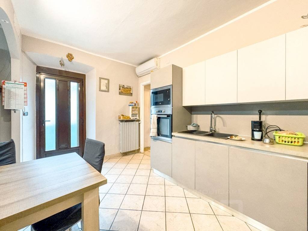 Cucina - Three-room apartment via Dante 25, Gozzano - photo 2