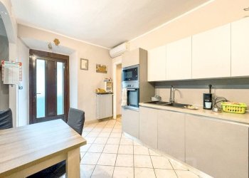 Cucina - Three-room apartment via Dante 25, Gozzano - photo 2