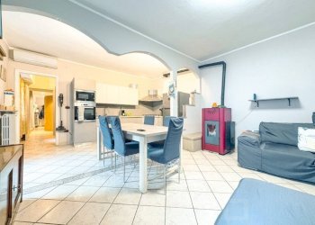 Salone - Three-room apartment via Dante 25, Gozzano - photo 3