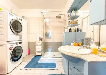 Bagno - Three-room apartment via Dante 25, Gozzano - photo 5