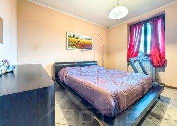 Camera da letto - Villa via Cureggio 26, Borgomanero - foto 20