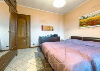 Camera da letto - Villa via Cureggio 26, Borgomanero - foto 21
