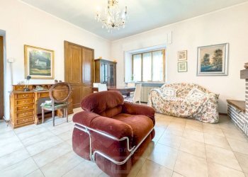 Salone - Villa via Cureggio 26, Borgomanero - foto 24