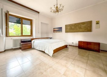 Camera da letto - Villa via Cureggio 26, Borgomanero - foto 29