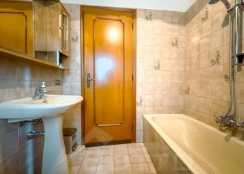 Bagno - Villa via Cureggio 26, Borgomanero - foto 31