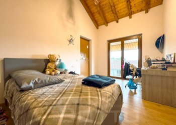 Camera da letto - Villa via Cureggio 26, Borgomanero - foto 36
