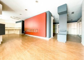 Interno non residenziale - Shop viale don minzoni 14, Borgomanero - photo 2
