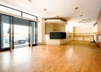 Interno non residenziale - Shop viale don minzoni 14, Borgomanero - photo 3