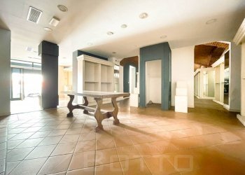 Interno non residenziale - Shop viale don minzoni 14, Borgomanero - photo 5