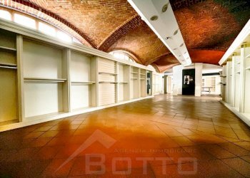 Interno non residenziale - Shop viale don minzoni 14, Borgomanero - photo 8