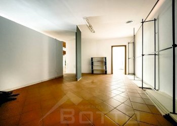Interno non residenziale - Shop viale don minzoni 14, Borgomanero - photo 13